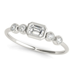 5 STONE FASHION RING EC CENTER